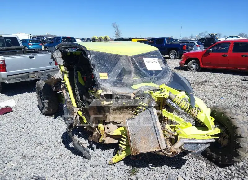 2021 Can-AM MAVERICK фото