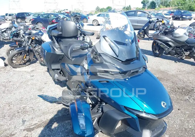 2021 Can-AM SPYDER photo
