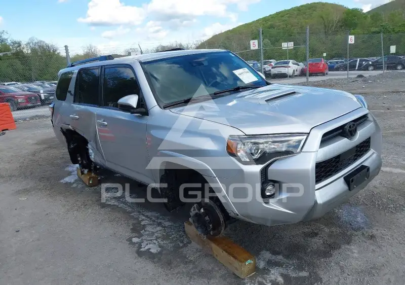 2021 Toyota 4 RUNNER photo
