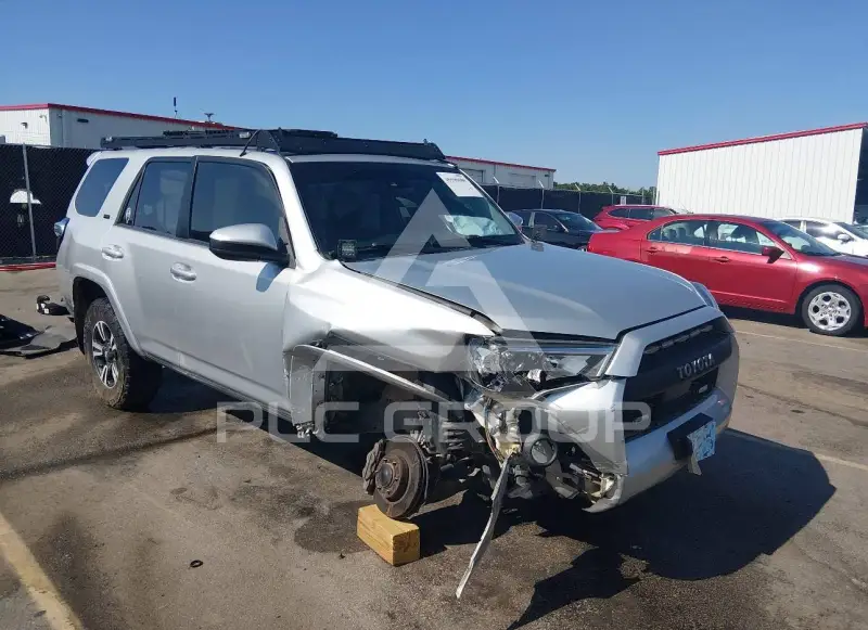 2021 Toyota 4 RUNNER фото