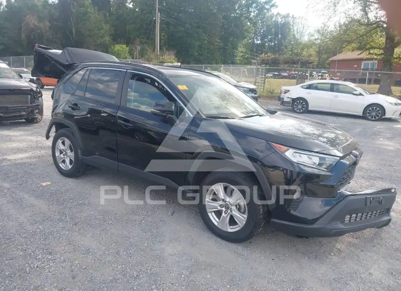 2021 Toyota RAV4 фото