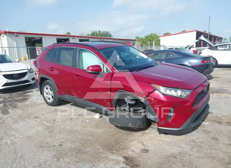 2021 Toyota RAV4 фото