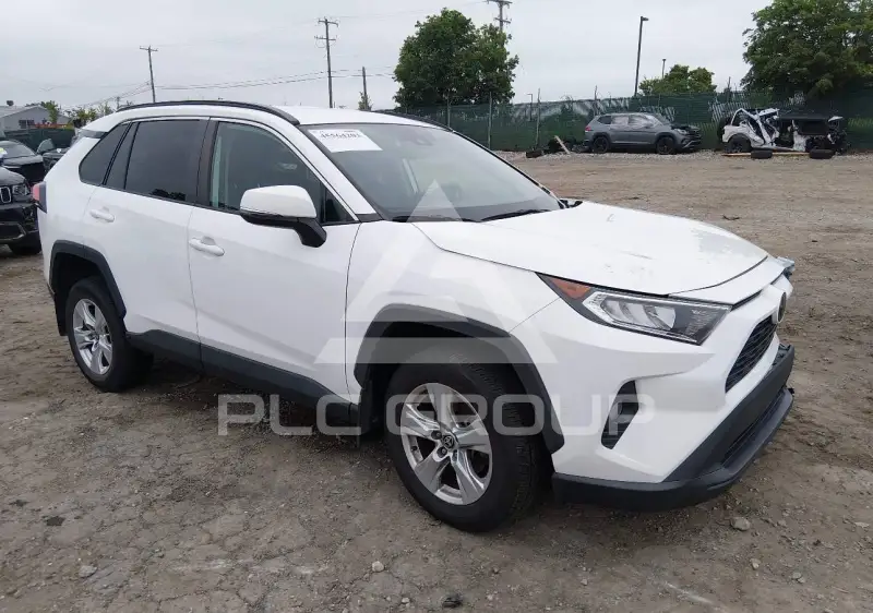 2021 Toyota RAV4 фото