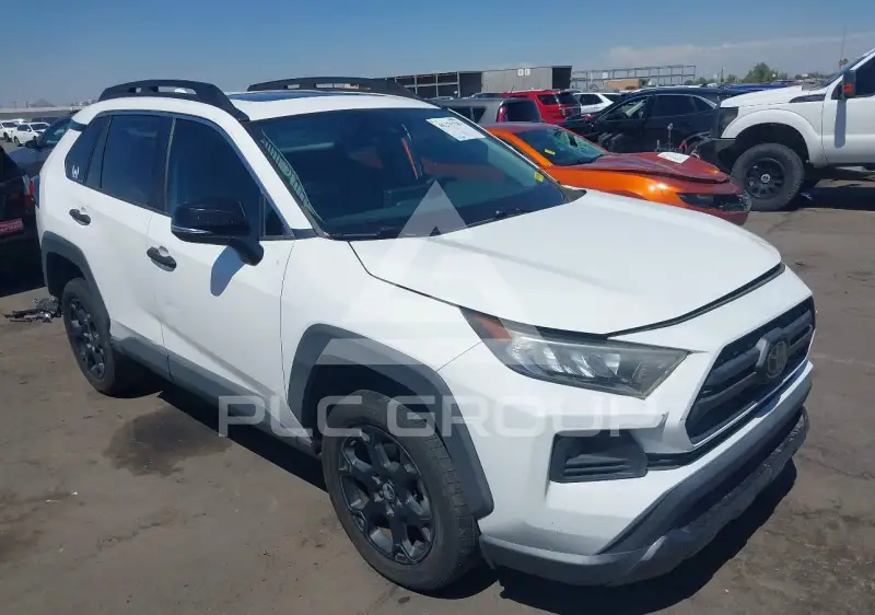 2021 Toyota RAV4 фото