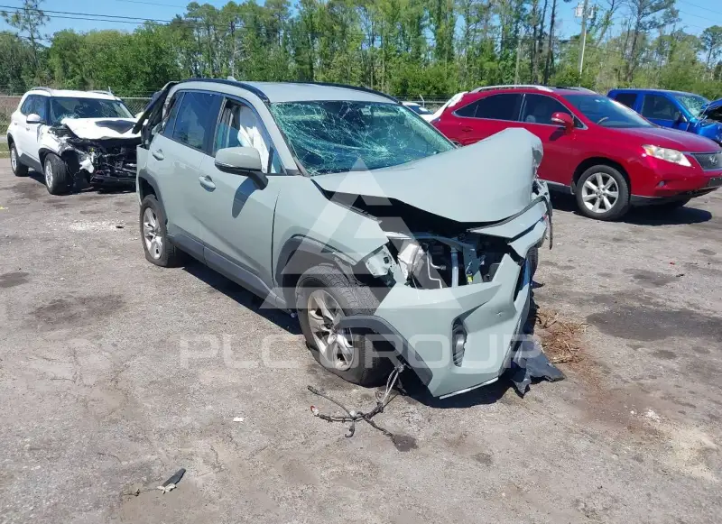 2021 Toyota RAV4 фото