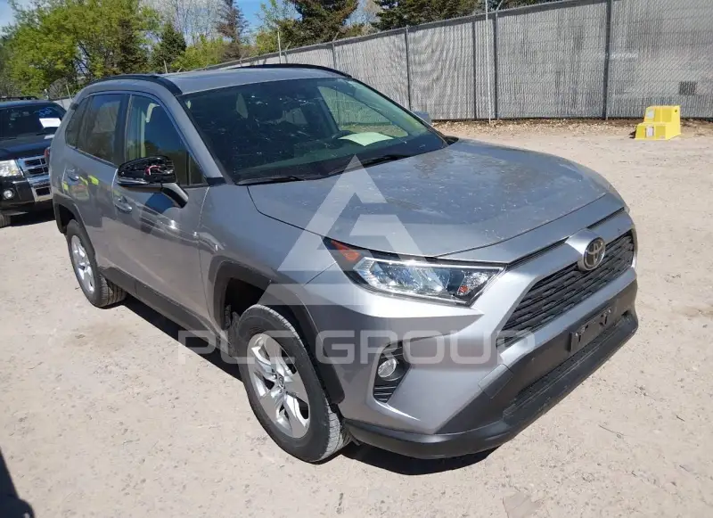 2021 Toyota RAV4 фото