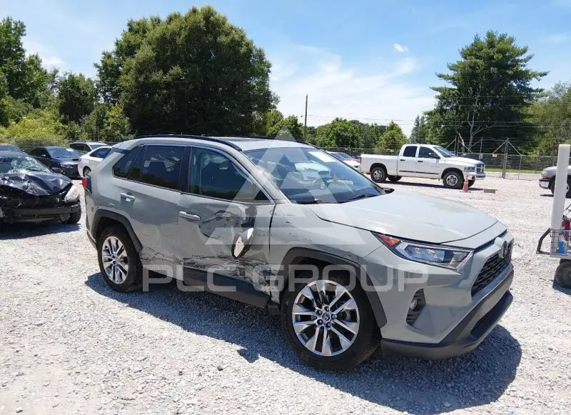 2021 Toyota RAV4 photo