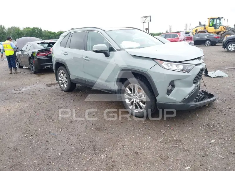 2021 Toyota RAV4 фото