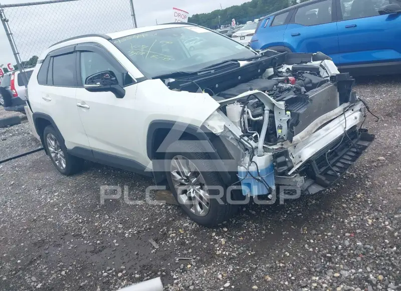 2021 Toyota RAV4 фото