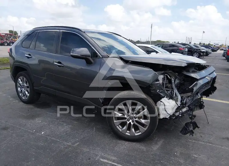 2021 Toyota RAV4 photo