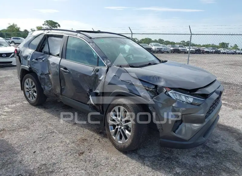 2021 Toyota RAV4 фото