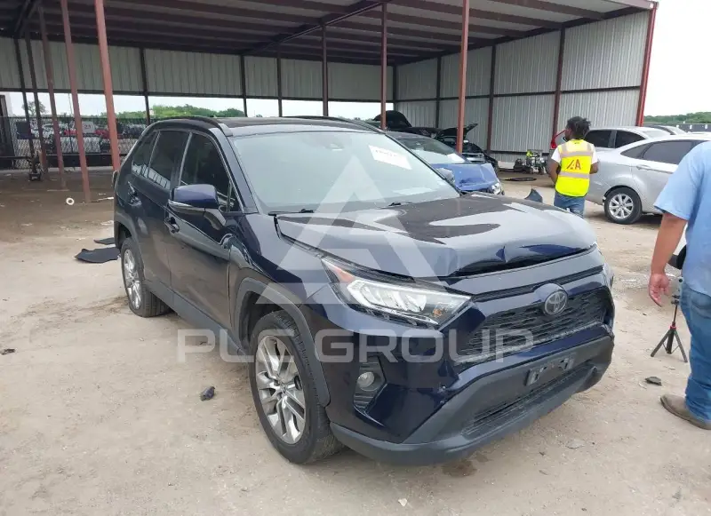 2021 Toyota RAV4 фото