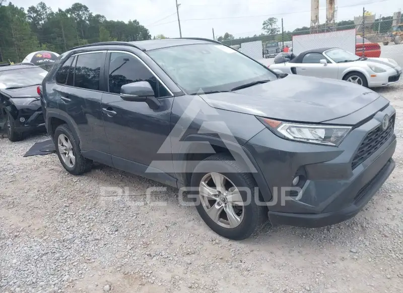 2021 Toyota RAV4 фото