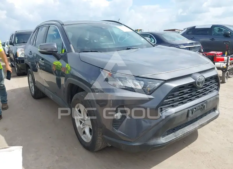 2021 Toyota RAV4 фото