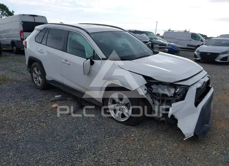 2021 Toyota RAV4 фото