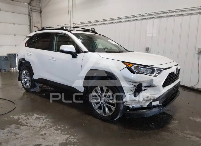 2021 Toyota RAV4 фото