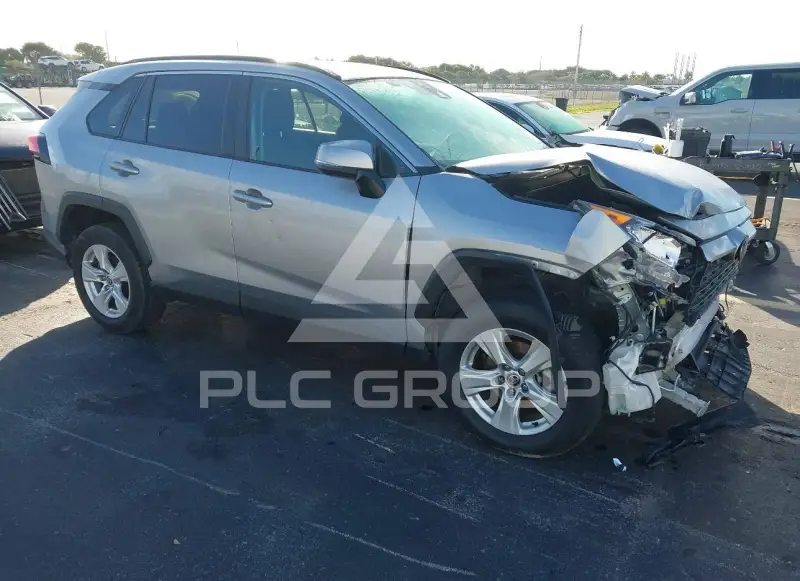 2021 Toyota RAV4 фото