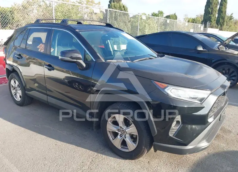 2021 Toyota RAV4 фото