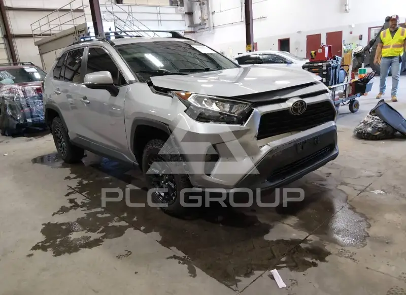 2021 Toyota RAV4 фото