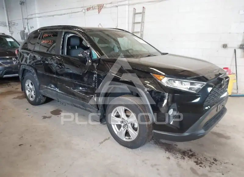 2021 Toyota RAV4 фото