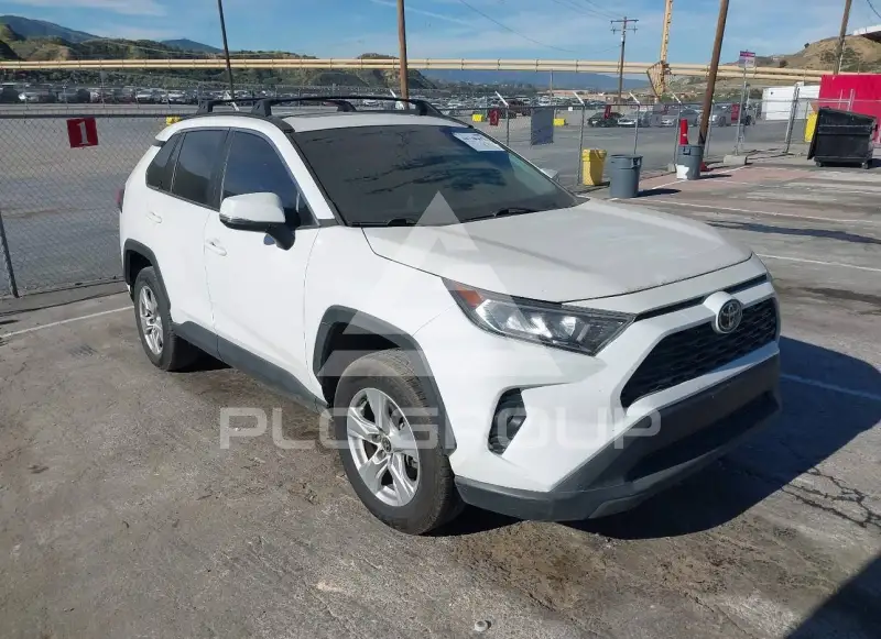 2021 Toyota RAV4 фото