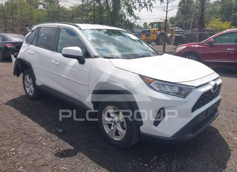 2021 Toyota RAV4 фото
