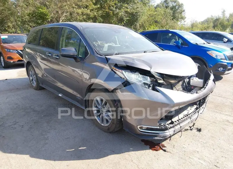 2021 Toyota SIENNA photo
