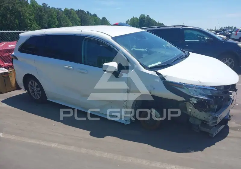 2021 Toyota SIENNA photo