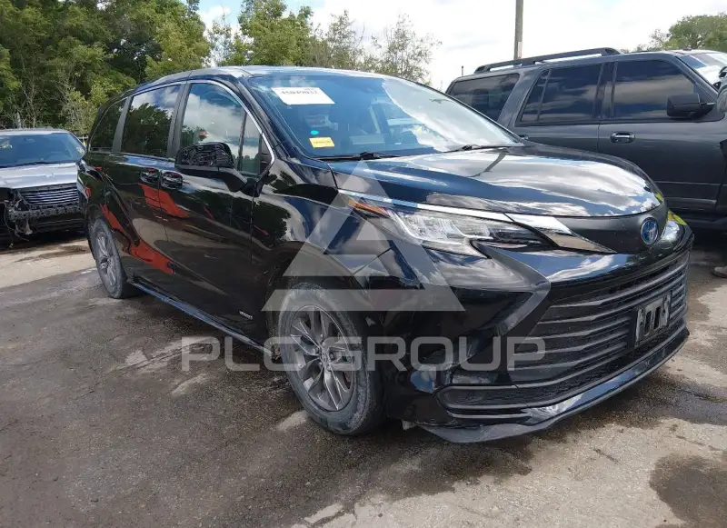 2021 Toyota SIENNA фото