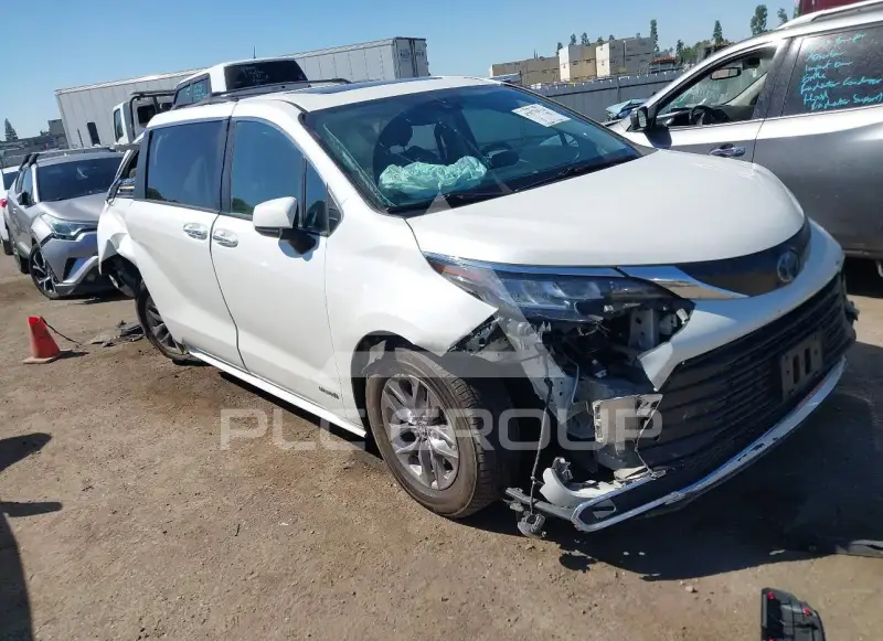 2021 Toyota SIENNA фото