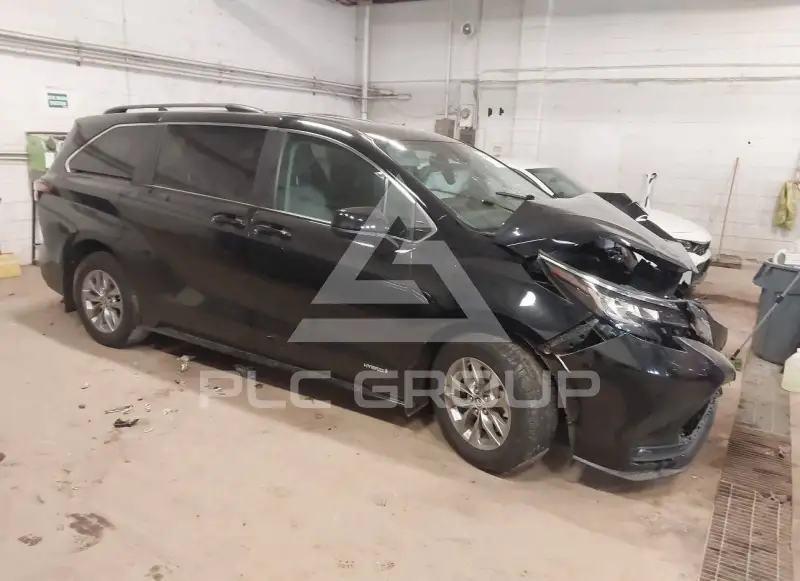 2021 Toyota SIENNA фото