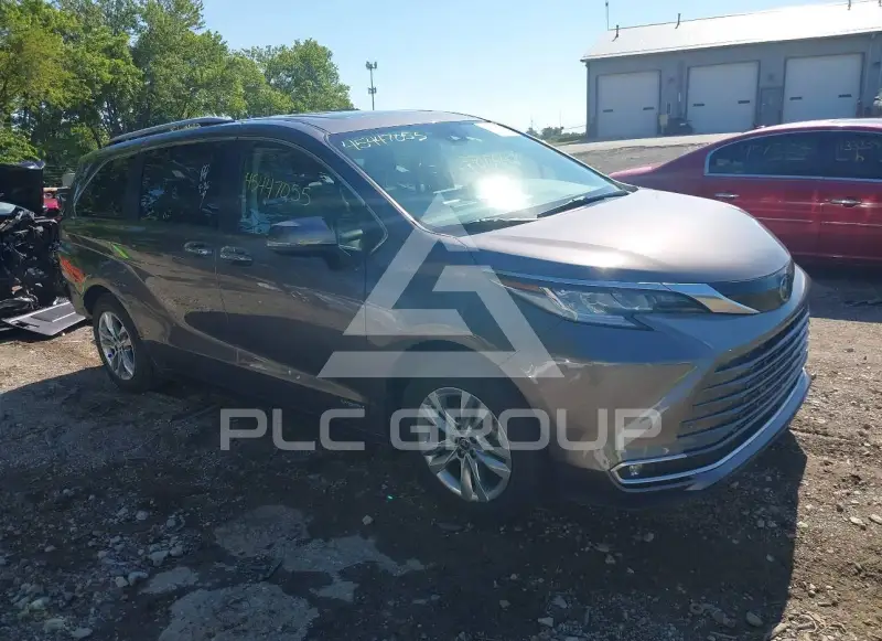 2021 Toyota SIENNA фото