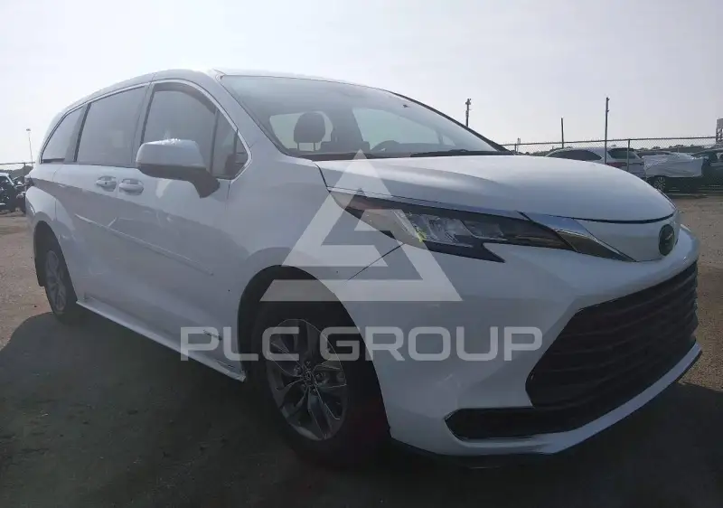 2021 Toyota SIENNA photo