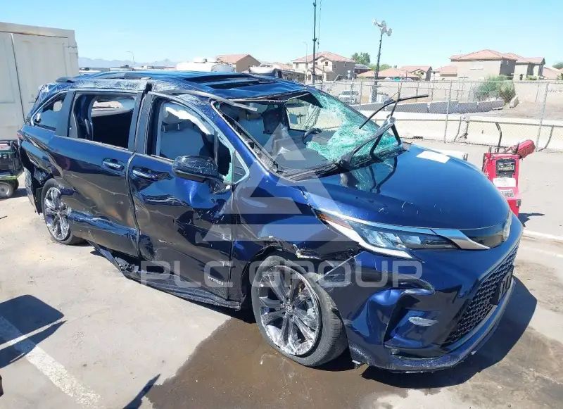 2021 Toyota SIENNA фото