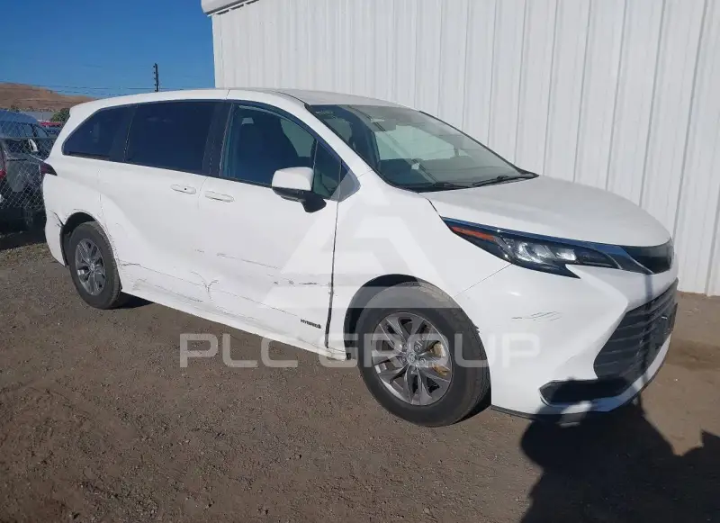 2021 Toyota SIENNA photo