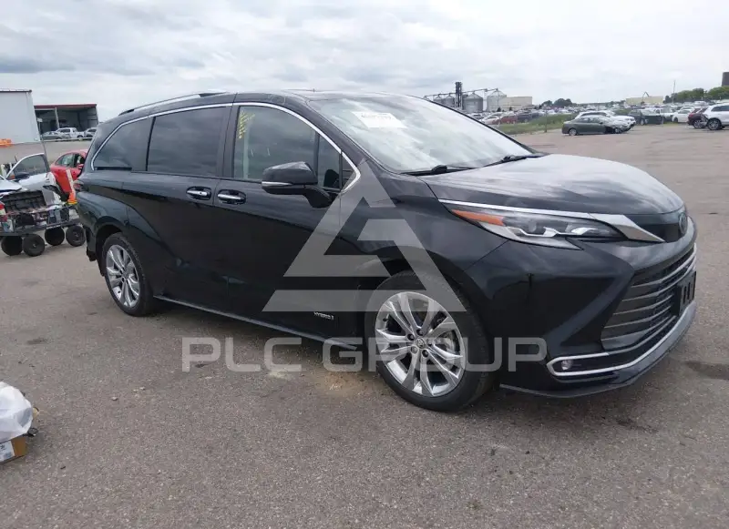 2021 Toyota SIENNA photo