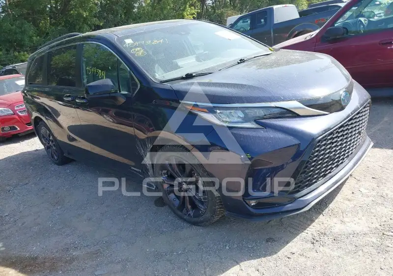2021 Toyota SIENNA photo