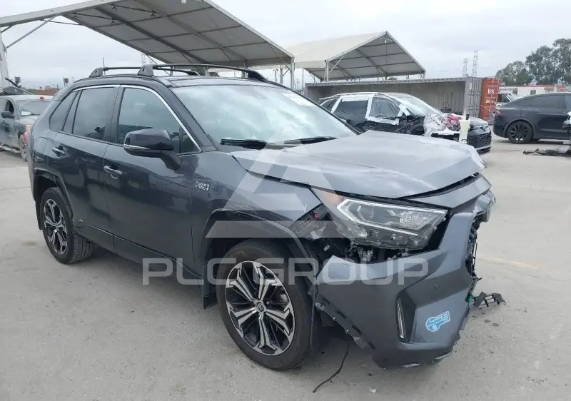 2021 Toyota RAV4 фото