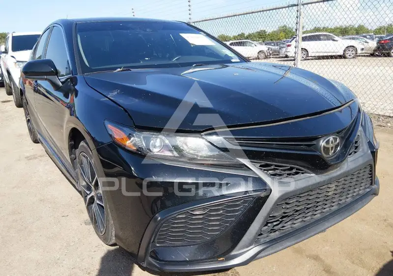 2021 Toyota CAMRY photo