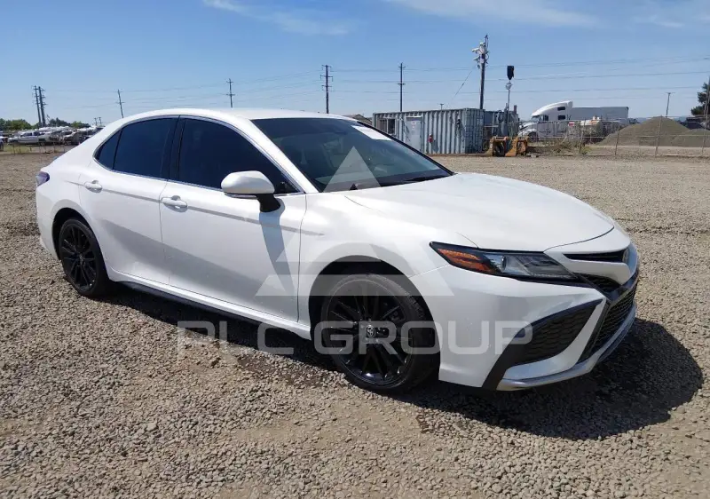 2021 Toyota CAMRY фото