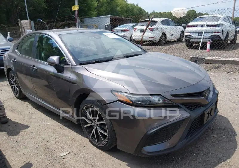 2021 Toyota CAMRY фото