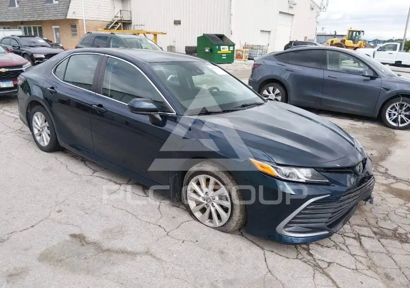 2021 Toyota CAMRY фото