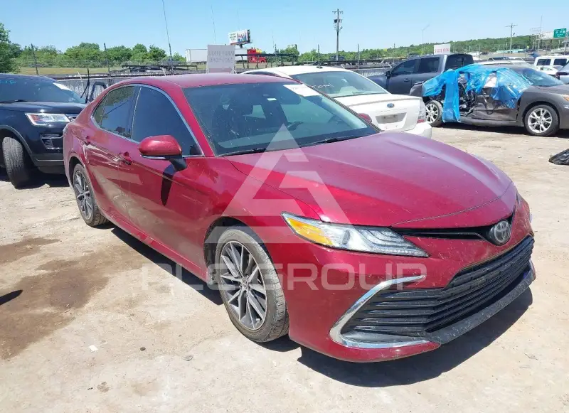 2021 Toyota CAMRY photo
