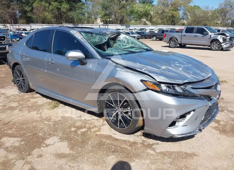 2021 Toyota CAMRY photo