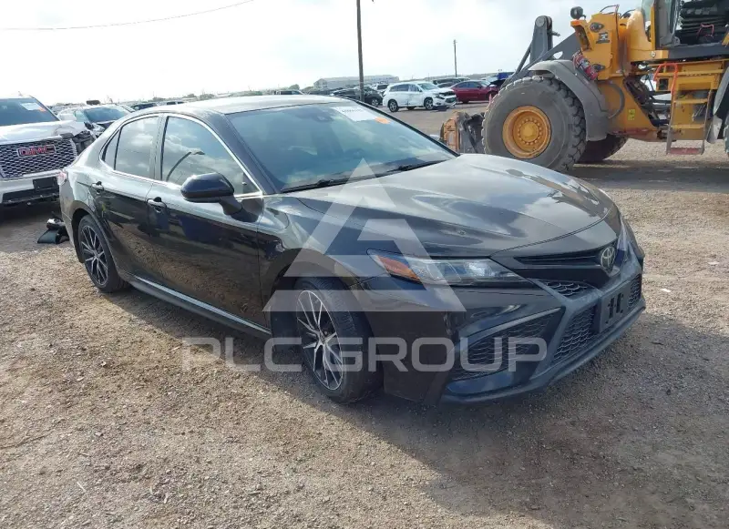 2021 Toyota CAMRY фото
