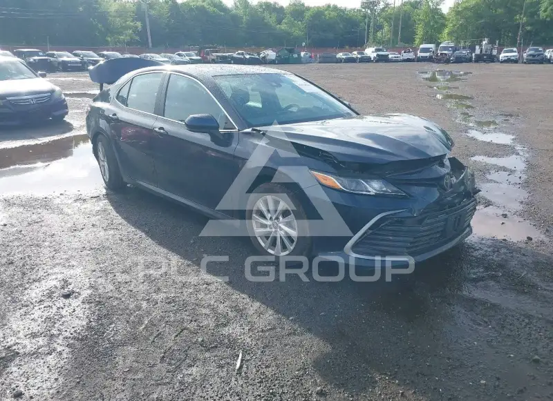 2021 Toyota CAMRY фото
