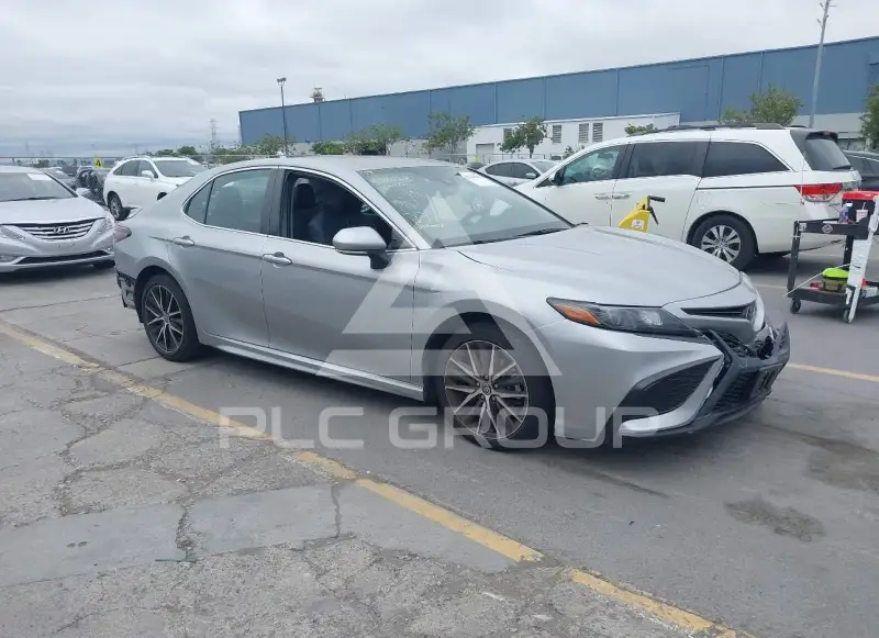 2021 Toyota CAMRY photo