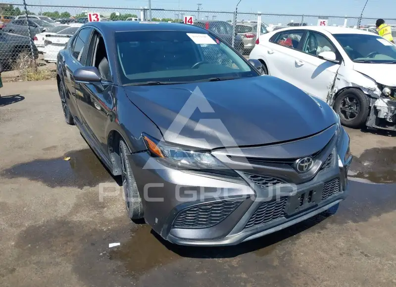 2021 Toyota CAMRY фото