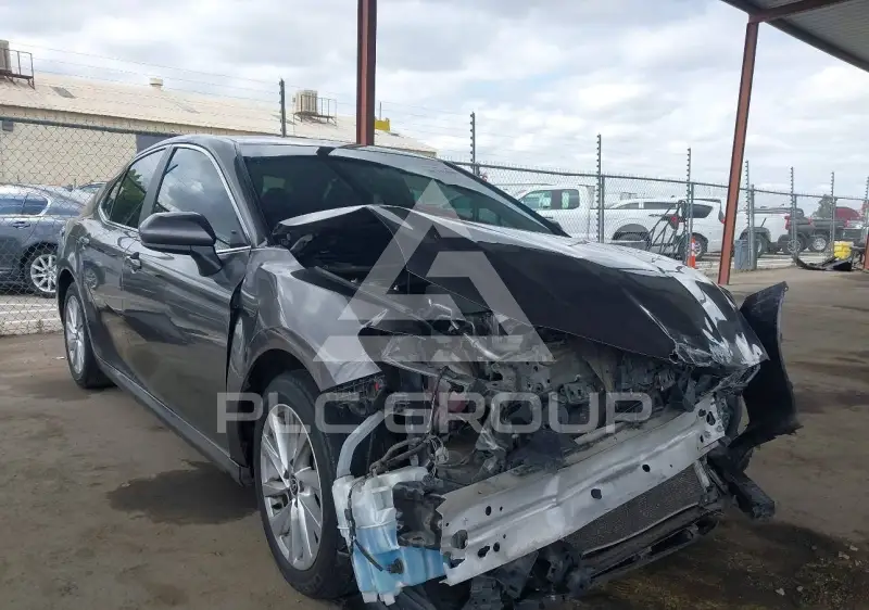2021 Toyota CAMRY photo