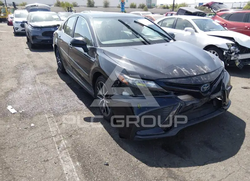 2021 Toyota CAMRY photo